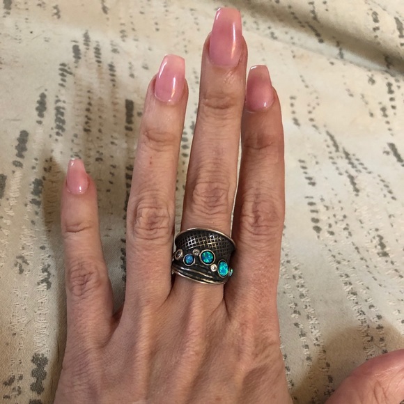 Opal and silver artisan ring - Picture 2 of 3